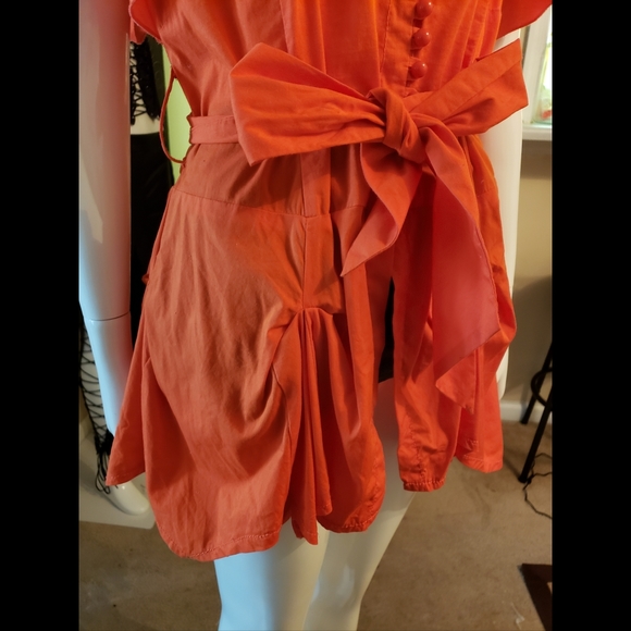 Beautiful button down top - Picture 8 of 12